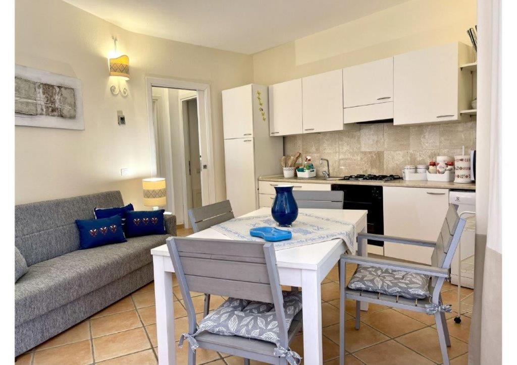 Le Residenze Sul Mare B6 Apartment Porto Ottiolu Exterior photo