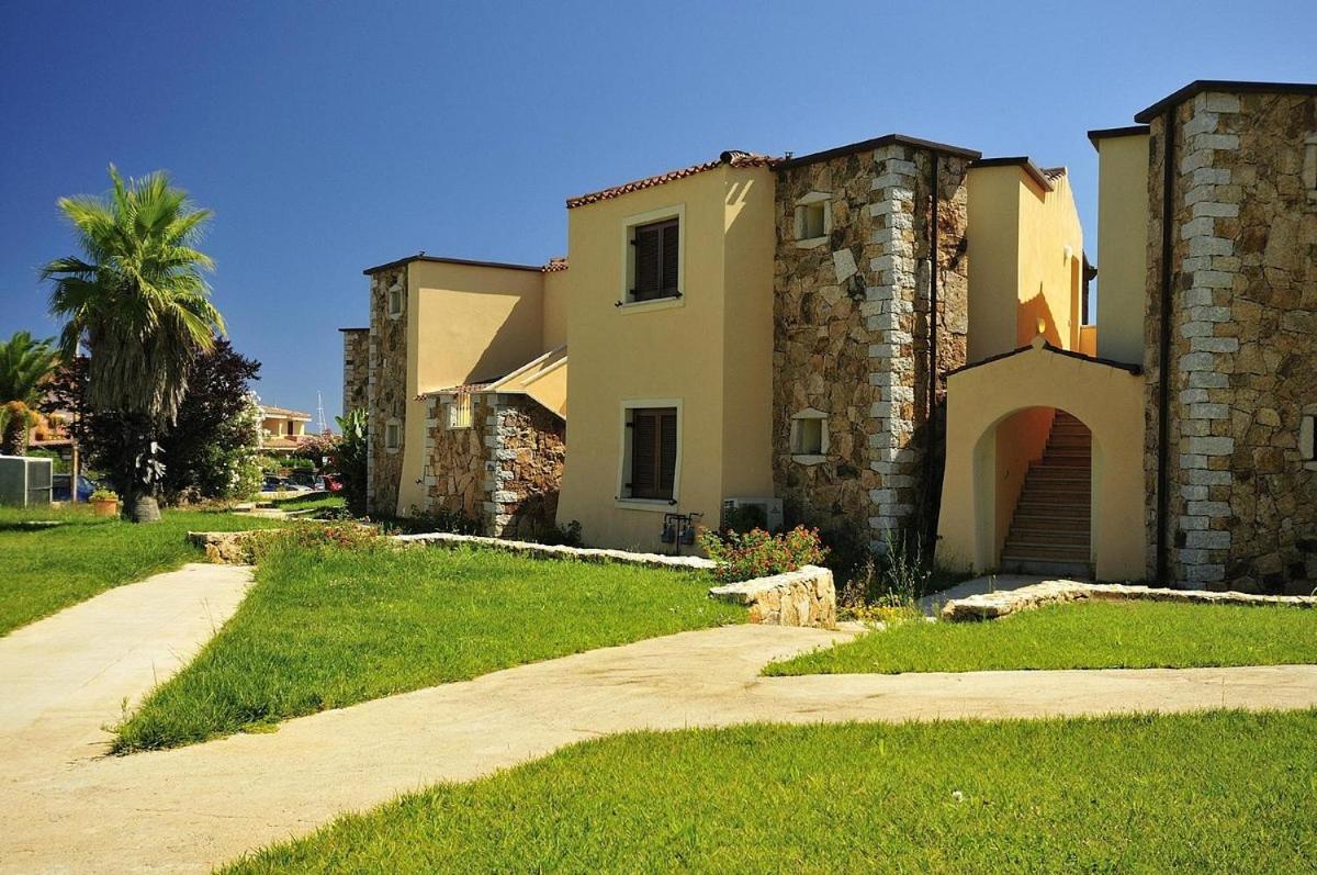 Le Residenze Sul Mare B6 Apartment Porto Ottiolu Exterior photo